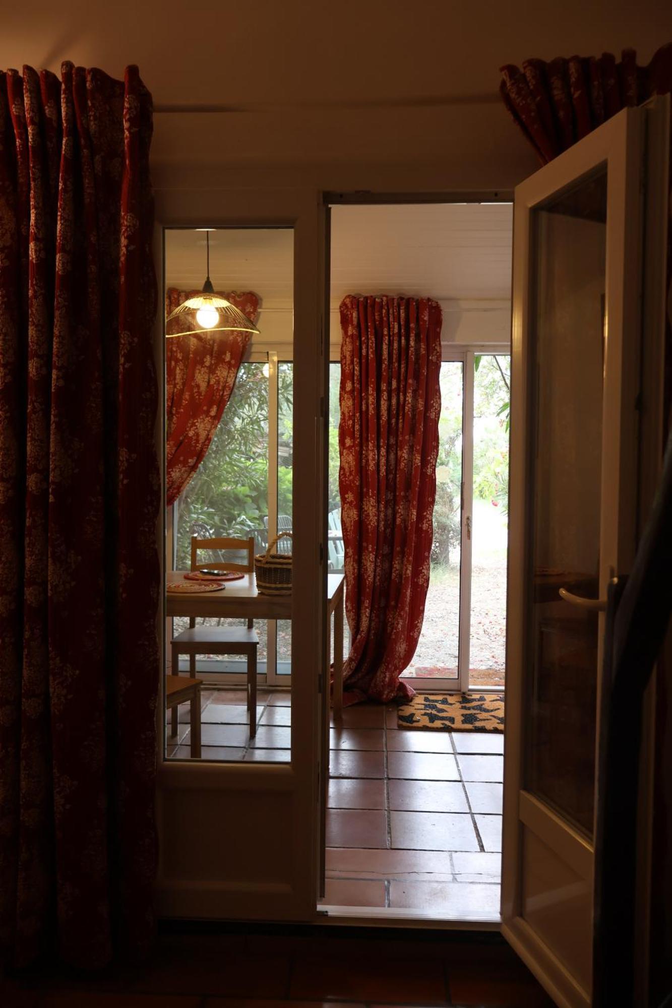 Gites Chambres D'Hotes Mazet Du Marechal Ferrant Saintes-Maries-de-la-Mer Exteriör bild