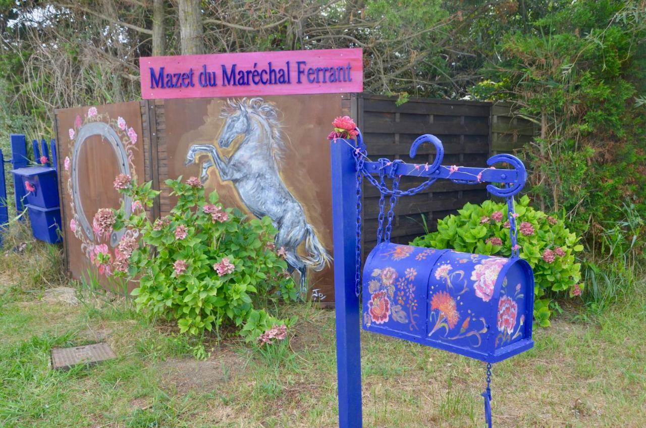 Gites Chambres D'Hotes Mazet Du Marechal Ferrant Saintes-Maries-de-la-Mer Exteriör bild